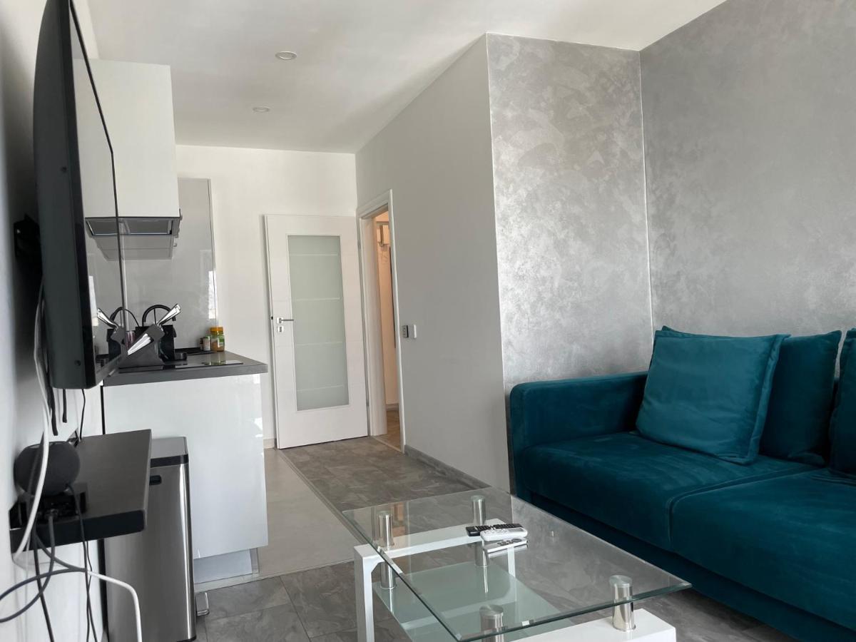 Cozy 2-Room Penthouse Lakeview W14 بوخارست المظهر الخارجي الصورة